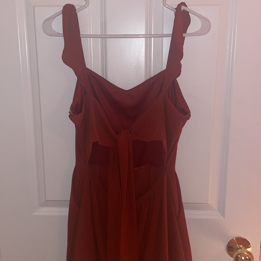Rust open back romper - Picture 2 of 2